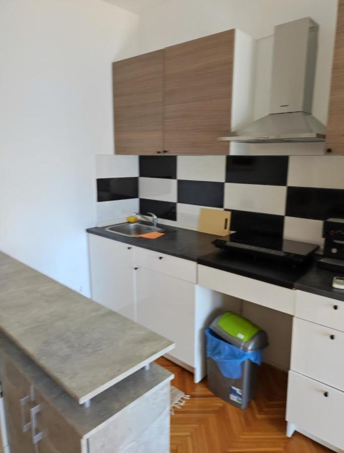 Apartmani Ketryn Crikvenica Exterior foto